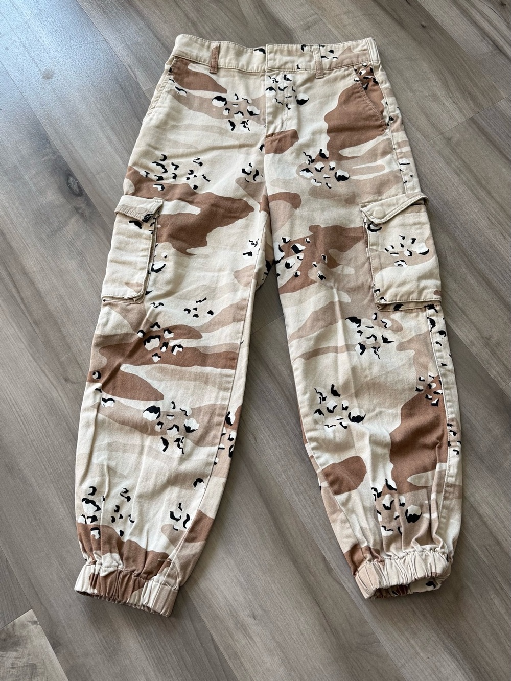 Desert Camo Cargo Joggers - Tan/Beige